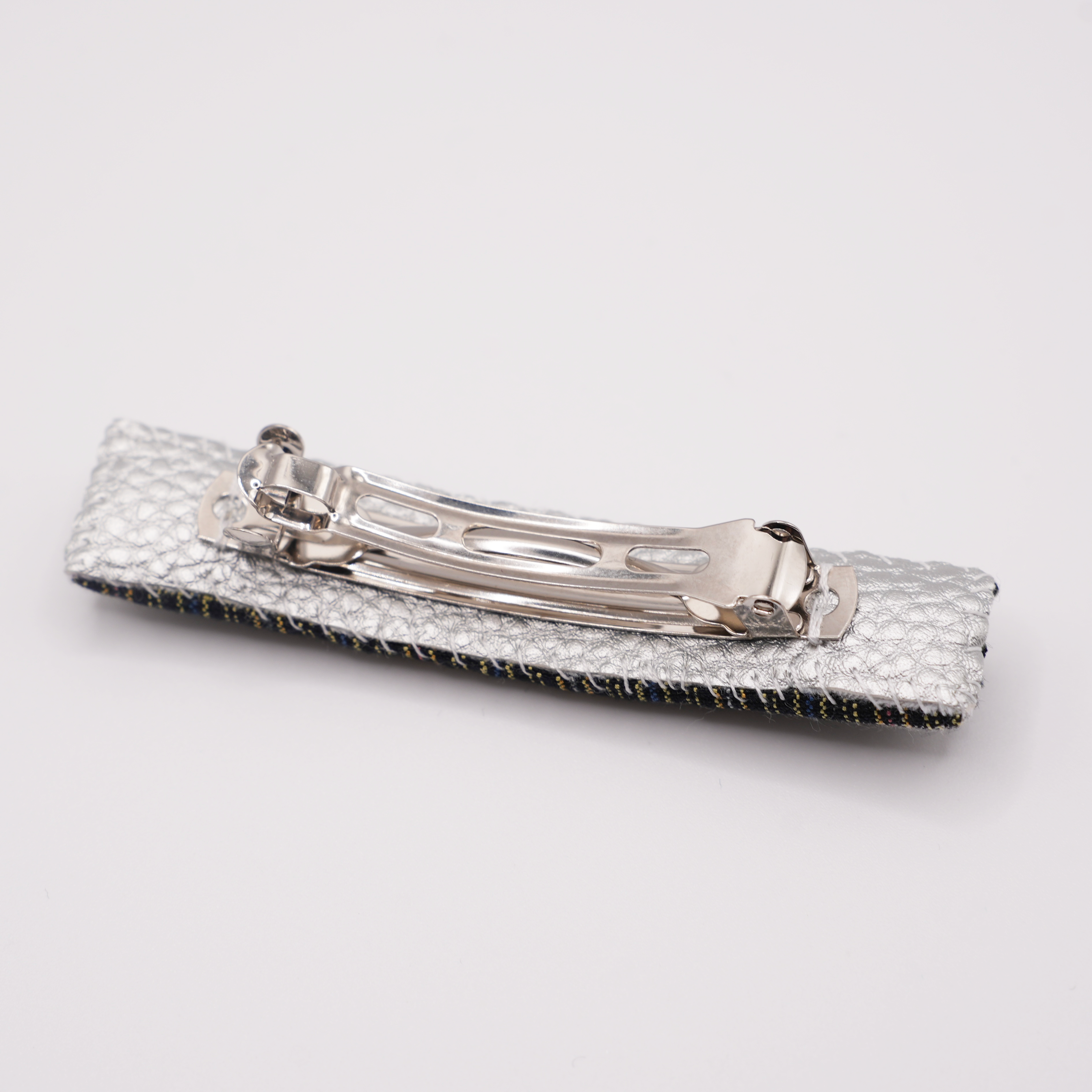Barrette by Yuki Tsumugi（結城紬）