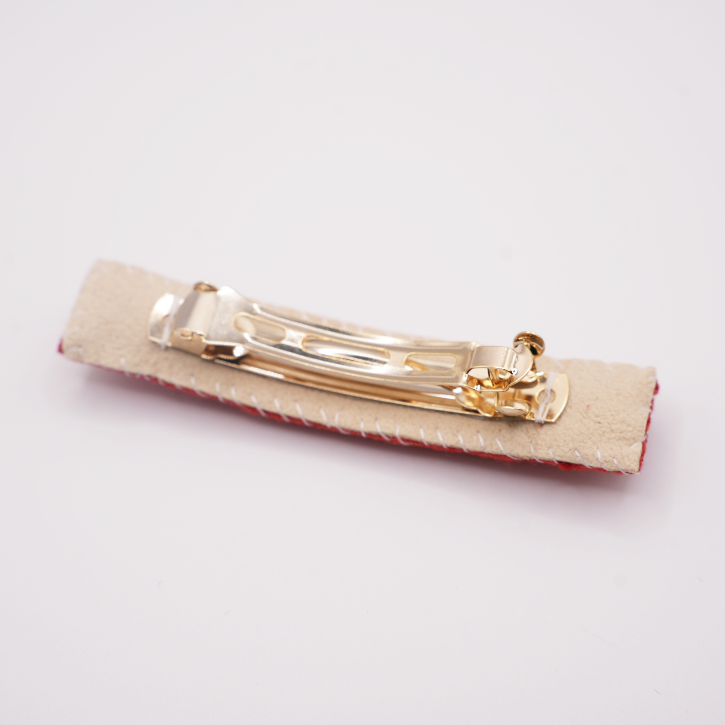 Barrette by Yuki Tsumugi（結城紬）